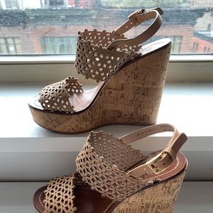 TORY BURCH Daisy Wedge Sandal (Size US 6)